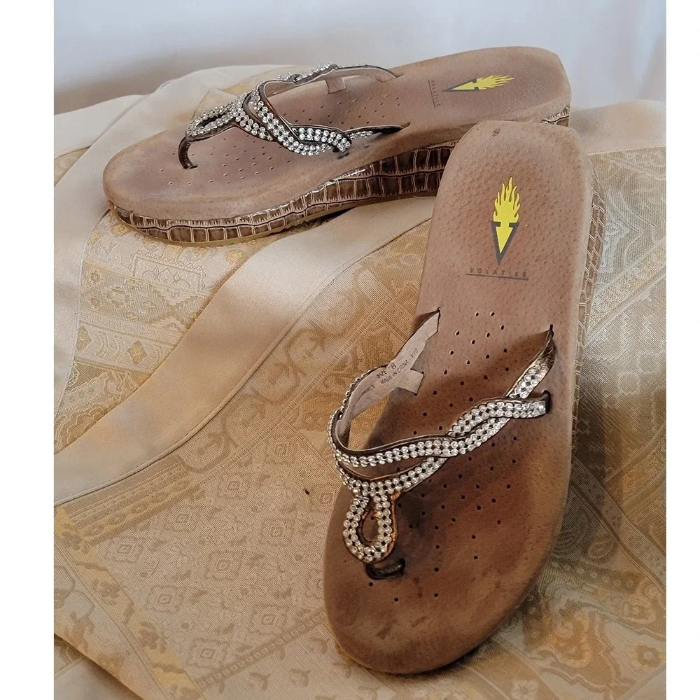 Volatile Pretzel Bronze Rhinestone Platform Wedge Thong Sandals Women's 8
